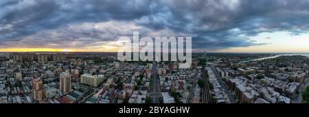 U-Bahn-Strecken entlang des südlichen Brooklyn, die Coney Island, Brighton Beach, Ocean Parkway und Sheepshead Bay anfahren. Stockfoto