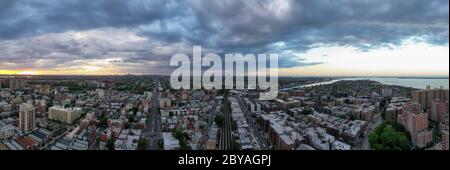 U-Bahn-Strecken entlang des südlichen Brooklyn, die Coney Island, Brighton Beach, Ocean Parkway und Sheepshead Bay anfahren. Stockfoto