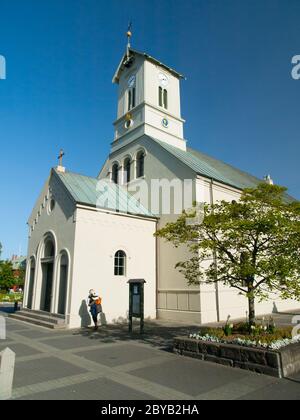 Domkirkjan, kleine lutherische Kirche im Zentrum von Reykjavik, Island Stockfoto