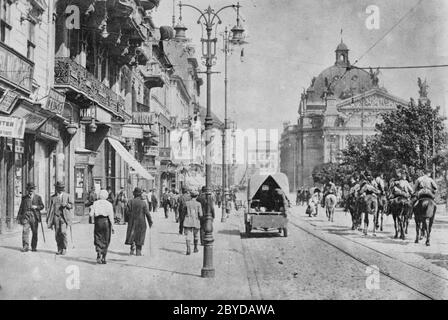 Foto-Showshowss eine Straßenansicht von Lemberg, einer Stadt in der westlichen Ukraine, heute bekannt als Lviv (Lemberg). Foto wurde vermutlich während des Ersten Weltkrieges genommen Stockfoto