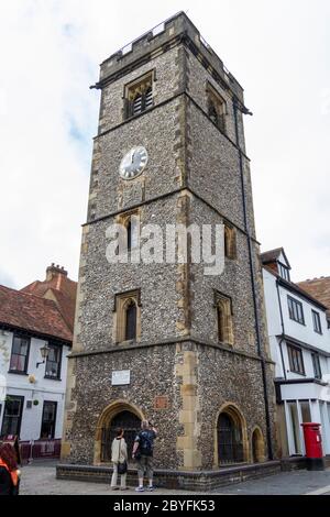St. Albans' Clock Tower ist der einzige erhaltene mittelalterliche Stadtglockenturm in England St. Albans, Herts, Großbritannien. Stockfoto