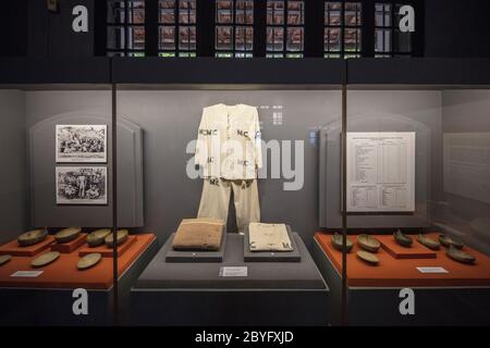 Hanoi Vietnam 20. August 2019 : Häftlingsausstellungen im oppresiven Hoa Lo Gefängnis in Hanoi, auch bekannt als das "Hanoi Hilton" unter amerikanischen Kriegsgefangenen Stockfoto