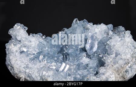 Ein schöner Celestine mit Sonneneinstrahlung. Stockfoto