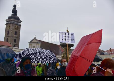 Protest von Millionen Momenten für die NGO Demokratie gegen Regierungsmaßnahmen nicht nur während der Coronavirus-Epidemie beginnt in Ceske Budejovice, Tschechische Republik, Stockfoto