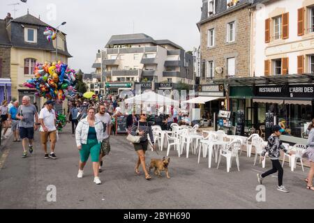 Sonntag Flohmarkt, Dinard, Bretagne, Frankreich Stockfoto