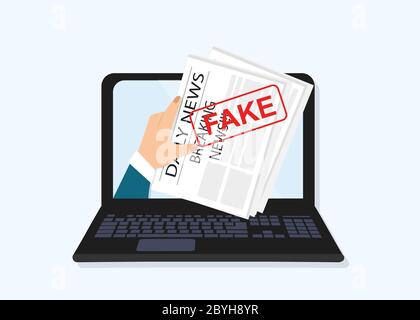 Person zeigt Zeitung mit GEFÄLSCHTEN NACHRICHTEN von Laptop-Bildschirm auf hellem Hintergrund, Vektor-Illustration in flachem Stil Stock Vektor