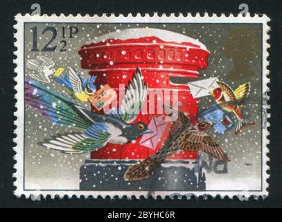 GROSSBRITANNIEN - UM 1983: Briefmarke gedruckt von Großbritannien, zeigt Birds bring letters, um 1983. Stockfoto