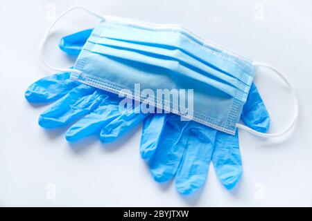 PSA-Masken und Handschuhe Stockfoto