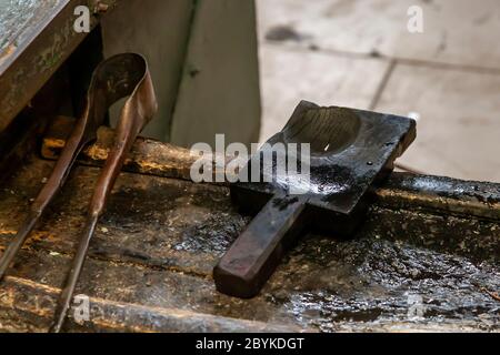 Glasbläser bei der Arbeit in Malta Stockfoto