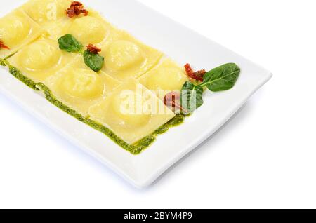 Ravioli mit Spinat und Rikotta Stockfoto