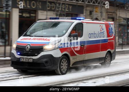 25.01.2019, Krakow, Malopolska, Polen - Notarzt auf Notfahrt. 00S190125D089CAROEX.JPG [MODEL RELEASE: NEIN, PROPERTY RELEASE: NO (C) CAR Stockfoto