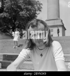 Englischer DJ, Disc Jockey, John Peel. Frühe Schwarzweißfotografie, aufgenommen in den frühen 1970er Jahren. Stockfoto