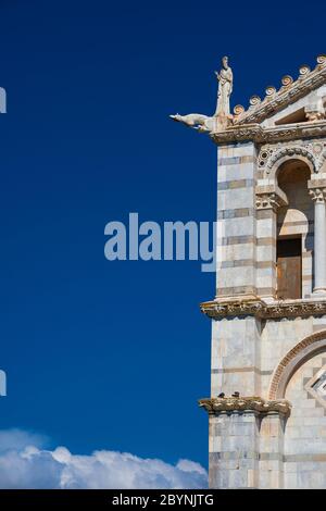 Pisa Kathedrale romanische Fassade Detail, im 12. Jahrhundert abgeschlossen (mit Kopie Raum) Stockfoto