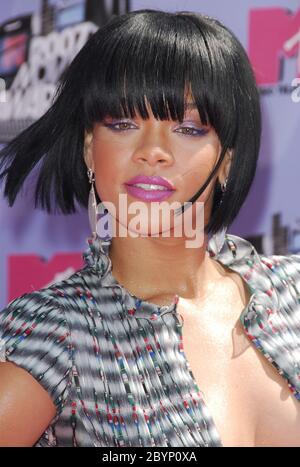 Rihanna bei den MTV Movie Awards 2007 - Ankunft im Gibson Amphitheater, Universal Studios Hollywood in Universal City, CA. Die Veranstaltung fand am Sonntag, 3. Juni 2007 statt. Foto: SBM / PictureLux - Dateireferenz # 34006-6456SBMPLX Stockfoto