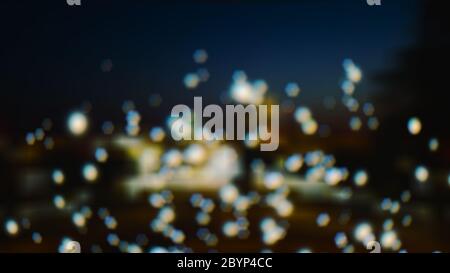 Illustration eines Bokeh-Effekts aus unscharfen Lichtern und Reflexionen auf farbigem Hintergrund Stockfoto