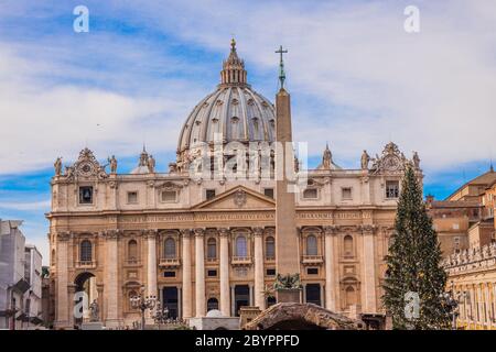 Der Petersdom in der Vatikanstadt in Rom, Italien. Stockfoto