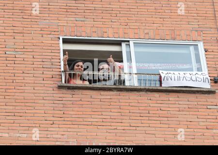 Madrid, Spanien, 10/06/2020.- Rayo Vallecano vs Albacete, das erste professionelle Fußballspiel, das in Madrid gespielt wird, ohne eine begrenzte Anzahl von Pressemitteilungen und mit nur 45 Minuten, um dieses schwebende Spiel zu beenden, so dass es das längste Spiel in der Geschichte des professionellen Fußballs in Spanien . Es begann am 15. Dezember 2019, wurde in der Pause durch die Beleidigungen nach Zozulia unterbrochen und nahm heute, Mittwoch, den 10. Juni 2020, genau fünf Monate und 26 Tage später im Rayo Vallecano Stadion wieder auf.Foto: Juan Carlos Rojas/ Picture Aliance. Weltweit verwendet Stockfoto