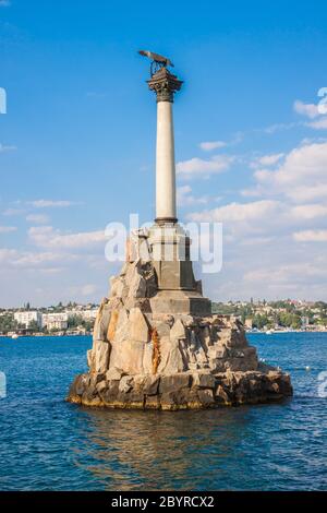 Denkmal für die versenkten Kriegsschiffe in Sewastopol Stockfoto