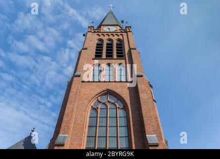 Turm der historischen Kirche von Nijverdal, Niederlande Stockfoto