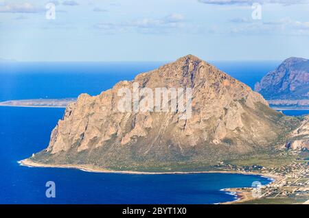 Luftaufnahmen von Trapani von Erice, Sizilien, Italien, im Winter (Dezember) Stockfoto