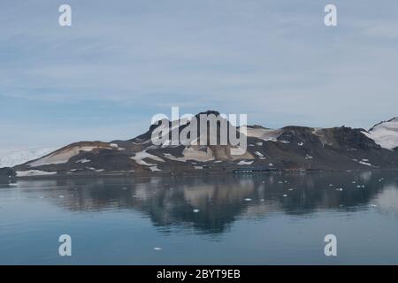 Comandante Ferraz Antarctic Station, die brasilianische Forschungsstation auf der King George Island auf den Südshetland-Inseln, Antarktis. Stockfoto