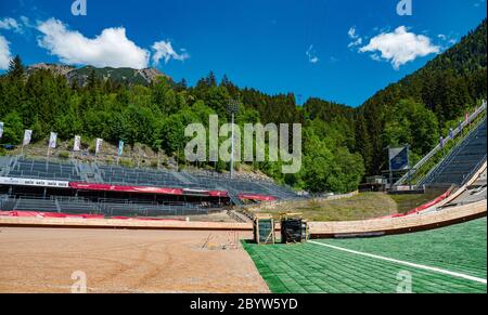 Weltberühmte Schanze-Arena in Oberstdorf Deutschland - OBERSTDORF, DEUTSCHLAND - 25. MAI 2020 Stockfoto