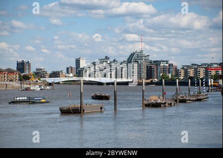 Blick von Wandsworth entlang der Themse nach Battersea Reach Stockfoto