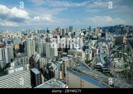 Panoramablick auf Tokio von einem Aussichtspunkt Stockfoto