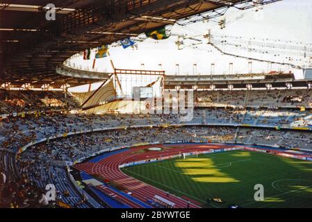 Innenansicht des Stadio delle Alpi in Turin am 10. Juni 1990, anlässlich des ersten offiziellen Spiels, das es veranstaltete, die Herausforderung zwischen den Nationalmannschaften von Brasilien und Schweden (2-1) gültig für die Gruppenphase der Weltmeisterschaft 1990 Stockfoto