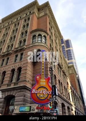 Philadelphia, Pennsylvania, U.S.A - 8. Dezember 2019 - die Vorderansicht des Hard Rock Cafe in der Stadt Stockfoto