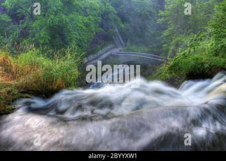 Farbenfrohe Wasserfälle in HDR Stockfoto