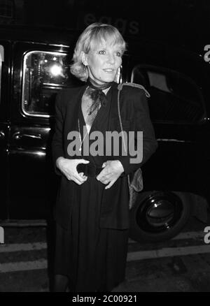 LONDON, GROSSBRITANNIEN. September 1980: Schauspielerin/Sängerin Petula Clark bei der königlichen Vorschau von "They're Playing Our Song" im Shaftesbury Theater in London. © Paul Smith/Featureflash Stockfoto