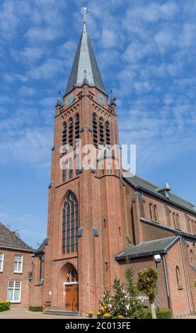 Historische Kirche im Zentrum von Nijverdal, Niederlande Stockfoto