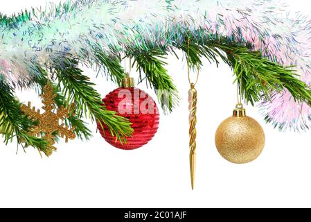 Weihnachten Spielzeug auf Fir Tree Zweig über Weiß Stockfoto