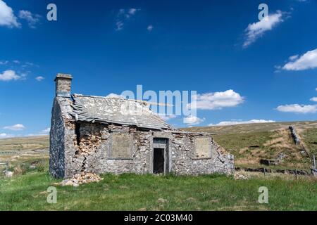 Alte Schießhütte an der B6255 zwischen Hawes und Ingleton, Yorkshire Dales National Park, Großbritannien. Stockfoto