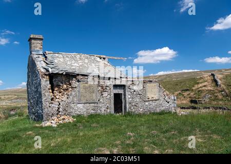 Alte Schießhütte an der B6255 zwischen Hawes und Ingleton, Yorkshire Dales National Park, Großbritannien. Stockfoto