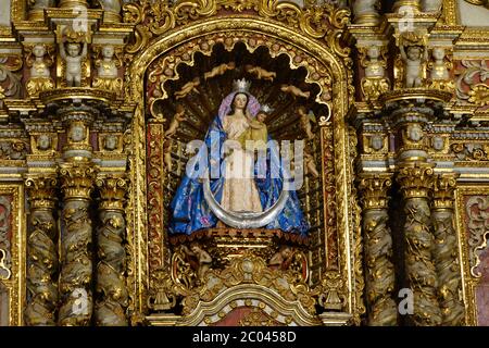 Altar in der Iglesia Nuestra Senora de la Pena in Frankreich Stockfoto