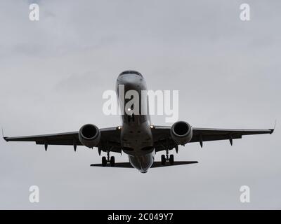 C-Series A220 Abheben am Flughafen Zürich Stockfoto
