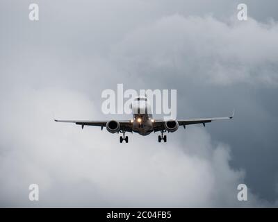 C-Series A220 Abheben am Flughafen Zürich Stockfoto