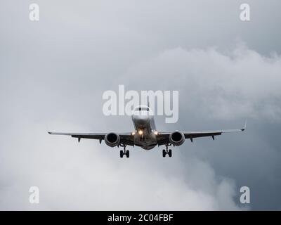 C-Series A220 Abheben am Flughafen Zürich Stockfoto