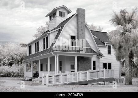 Das Eldora Statehouse von Canaveral National Seashore fotografiert im Infrarot 720nm. Eine historische Stätte aus der Eldora Gemeinde, ein Winterresort FL Stockfoto