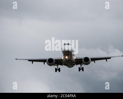 C-Series A220 Abheben am Flughafen Zürich Stockfoto