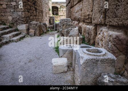 Ruinen der Kreuzritterburg in Byblos, größte Stadt im Libanongebirge Stockfoto