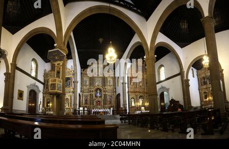 Altar in der Iglesia Nuestra Senora de la Pena in Frankreich Stockfoto