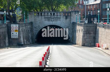 Liverpool Eingang zum Queensway Tunnel Stockfoto