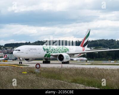 Emirates B777-300ER mit der EXPO 2020 Special Lackierung Stockfoto