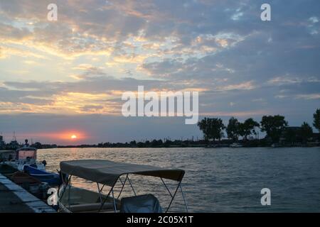 Sonnenuntergang am Donaudelta Stockfoto