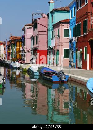 Bunte Häuser in Burano Stockfoto