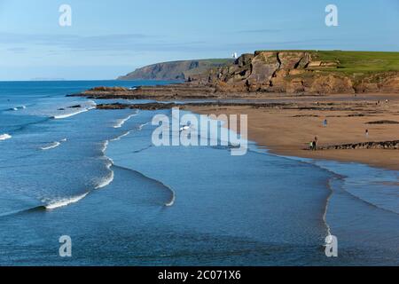 Blick über Summerleaze Beach, Bude, Cornwall, England, Großbritannien Stockfoto