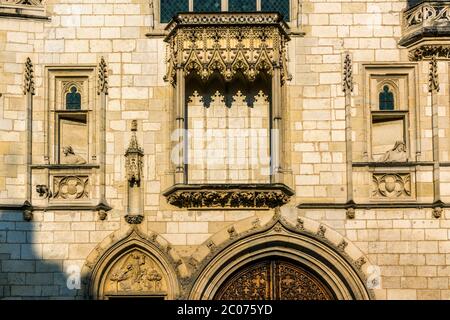 Bourges Europäische Kulturhauptstadt 2028, Fassade des Palastes Jacques Coeur, Departement Cher, Centre-Val de Loire, Frankreich, Europa Stockfoto